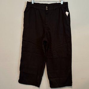 NWT Maurices Weekender High Rise Cropped Wide Leg Pant in Black Size Medium